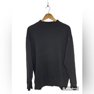 It Is Well LA black mock neck oversized boxy sweatshirt. Women’s Large